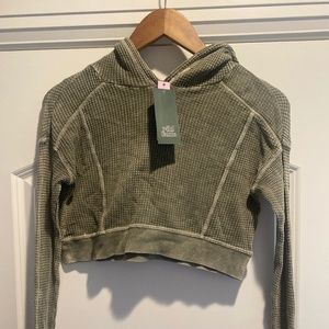 Wild Fable hooded long sleeve crop top